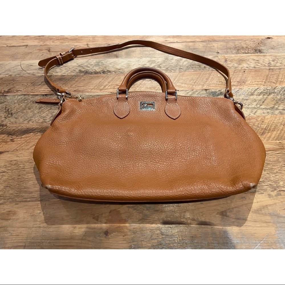 🍂Dooney & Bourke caramel pebbled leather bag.